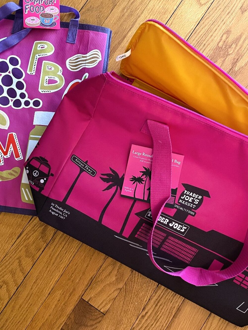 FIRM NWT Trader Joe's Magenta Pink Limited Edition LG Tote w/ PBJ & Mac Tote